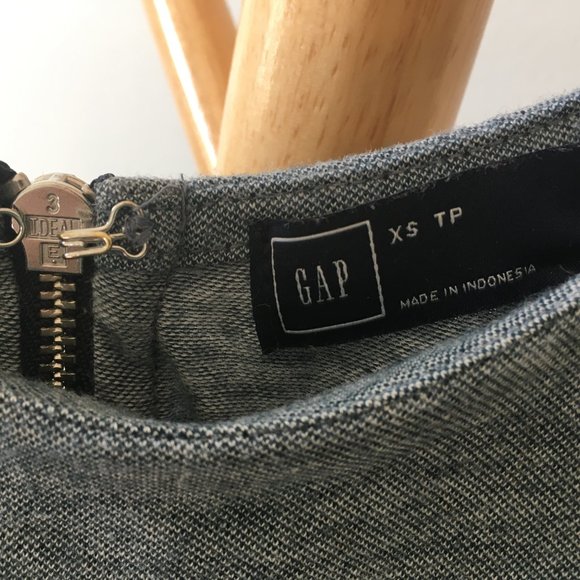 Blue Tshirt with zipper on the back - Picture 4 of 5